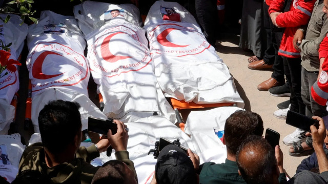 رفح.. ناج من "مجزرة المسعفين" يفضح جريمة الاحتلال الإسرائيلي