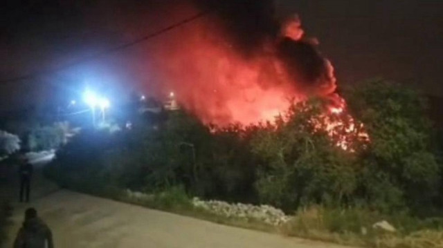 الضفة تحت العدوان.. مستوطنون يحرقون صالة أفراح فلسطينية في سلفيت