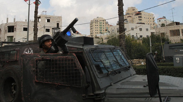 إصابة 23 فلسطينيا في اقتحام الاحتلال الإسرائيلي حرم جامعة القدس