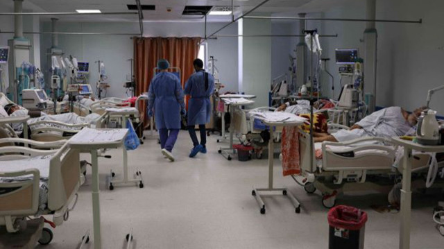 موت بطيء.. مرضى السرطان بغزة بلا علاج جراء الحصار الإسرائيلي