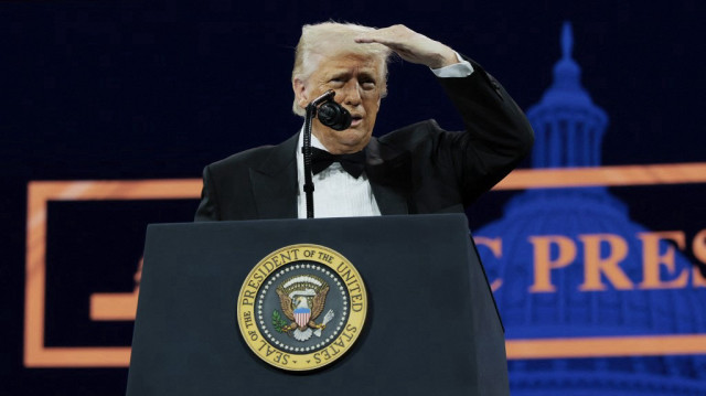 Le président américain Donald Trump s'exprime lors du dîner du Comité national républicain au Congrès (NRCC), le 8 avril 2025 à Washington.