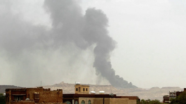 الحوثي: ارتفاع عدد القتلى إلى 12 بالقصف الأمريكي على الحديدة