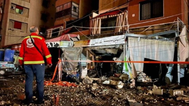 غارة إسرائيلية تستهدف مبنى في بعلبك شرق لبنان 