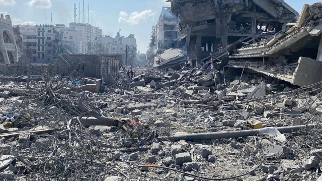 بلدية مدينة غزة تحذر من كارثة صحية وبيئية جراء الإبادة الإسرائيلية