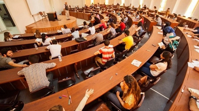 19 Mayıs'ta üniversiteler tatil mi?