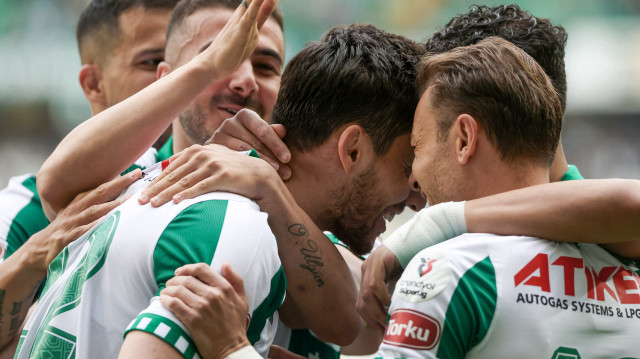 TÜMOSAN Konyaspor'un gol sevinci.