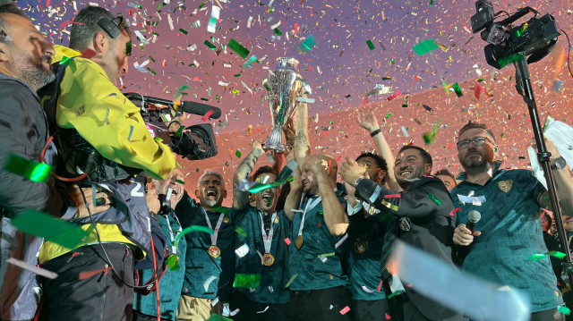 Kocaelispor şampiyonluk kupasına kavuştu.