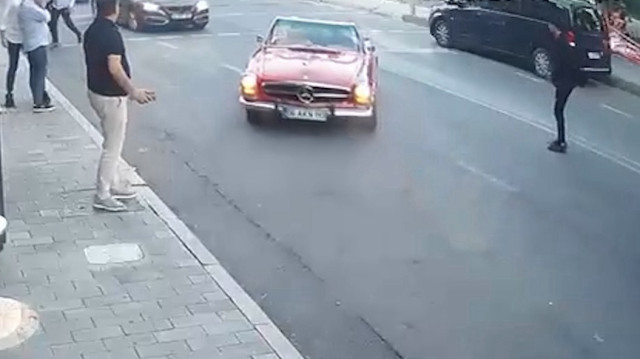 Valeye verdiği aracı gözlerinin önünde kaza yaptı