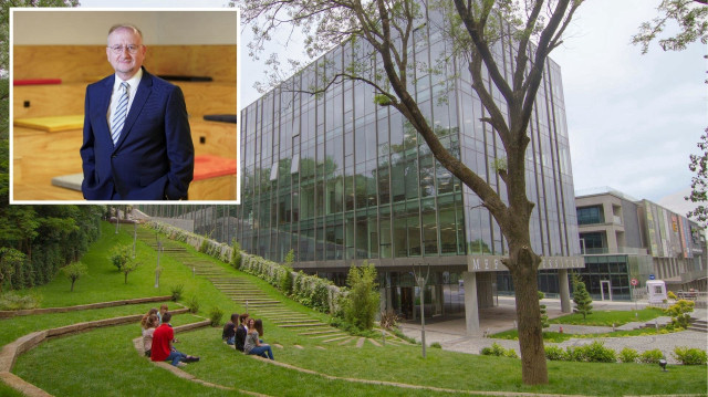 MEF Üniversitesi çatısı altında geliştirilen YZ-YOM, hem bireylerin hem de firmaların yapay zeka alanındaki bilgi, beceri ve uygulama düzeylerini objektif, ölçülebilir ve belgelendirilebilir bir sistemle değerlendirmeyi hedefliyor.