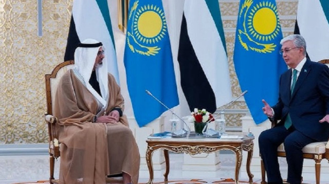 ولي عهد أبوظبي ورئيس كازاخستان يبحثان تعزيز العلاقات
