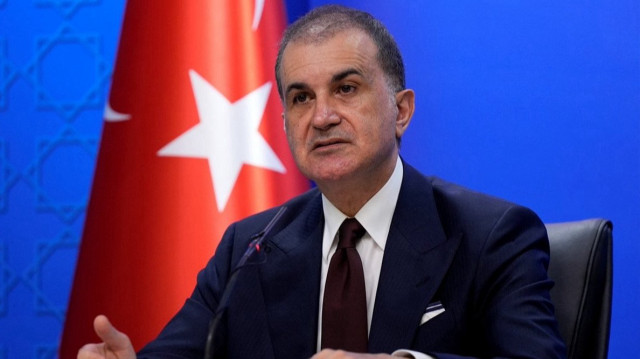 Le porte-parole du Parti de la justice et du développement (AK Parti), Ömer Çelik