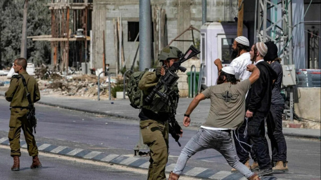 إصابة 3 فلسطينيين باعتداءات مستوطنين إسرائيليين في الضفة