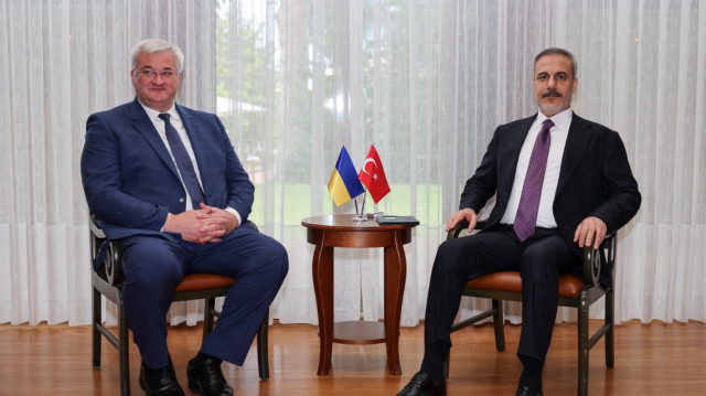 Hakan Fidan s’est entretenu mercredi à Antalya, dans le sud-ouest de la Türkiye, avec son homologue ukrainien Andrii Sybiha.