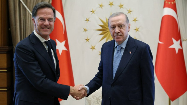Turkish President Recep Tayyip Erdogan (R) shakes hands with NATO Secretary General Mark Rutte (L) at the Presidential Complex in Ankara, Türkiye on May 13, 2025.