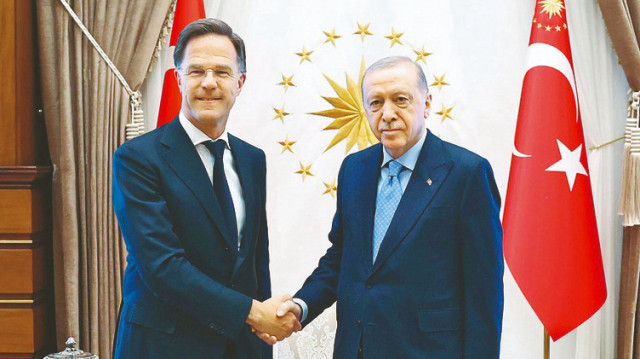 Cumhurbaşkanı Erdoğan, İstanbul’da yarın yapılacak Rusya-Ukrayna barış zirvesinden önce NATO Genel Sekreteri Mark Rutte ile bir araya geldi.
