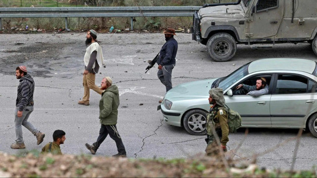 
مستوطنون إسرائيليون يهاجمون مركبات فلسطينية شمالي الضفة الغربية
