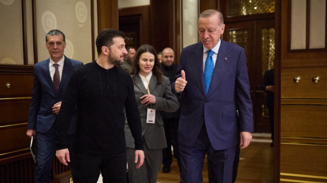 Le président de la République de Türkiye, Recep Tayyip Erdogan, reçoit ce jeudi son homologue ukrainien Volodymyr Zelensky à Ankara.
