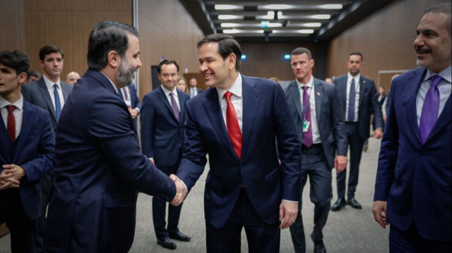 Le ministre syrien des Affaires étrangères, Assaad al-Chaibani, a salué la tenue de la réunion tripartite à Antalya avec ses homologues turc et américain, Hakan Fidan et Marco Rubio, qualifiant les échanges de "productifs et constructifs".