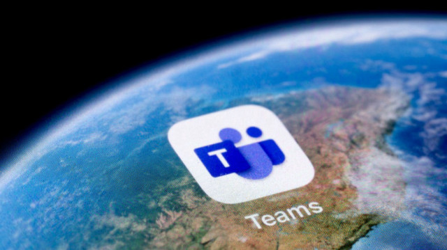 L'application Teams de la société américaine Microsoft affichée sur un téléphone portable.