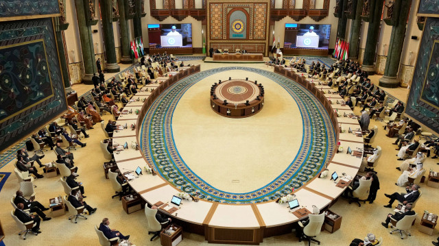 Les dirigeants arabes assistent à la séance d'ouverture du 34e sommet de la Ligue arabe à Bagdad, le 17 mai 2025.