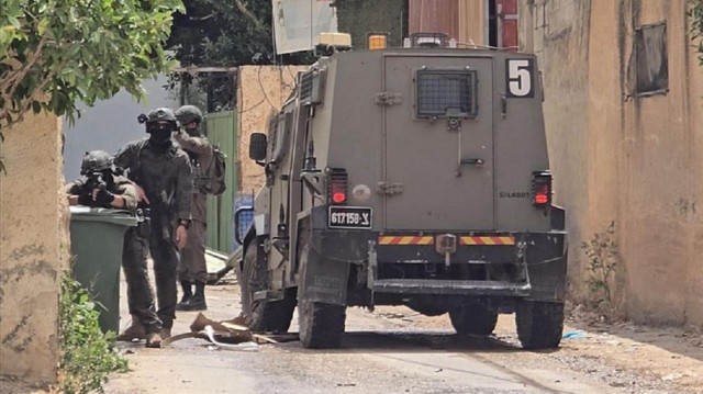 الجيش الإسرائيلي يواصل اقتحام بلدة بروقين شمالي الضفة 
