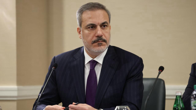 وزير الخارجية التركي يزور صربيا الاثنين