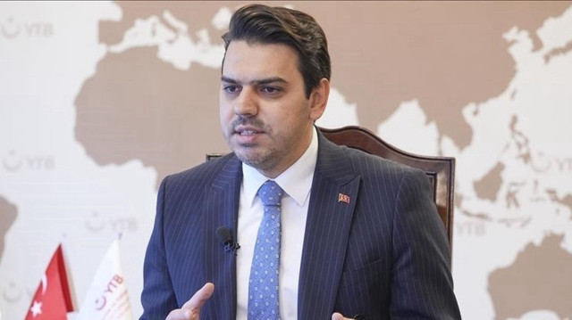مسؤول تركي يدعو اليونان للتحقيق في حريق مدرسة للأقلية التركية