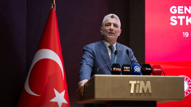 Ticaret Bakanı Ömer Bolat, Ticaret Bakanlığı tarafından 19 Mayıs Atatürk'ü Anma, Gençlik ve Spor Bayramı dolayısıyla düzenlenen organizasyonda genç girişimcilerle bir araya gelerek konuşma yaptı.