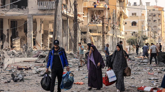 جيش الاحتلال ينذر سكان مناطق بخان يونس ودير البلح في غزة بالإخلاء