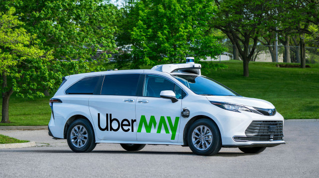 Les clients d’Uber verront désormais, selon la disponibilité, une option de course autonome May Mobility lors de la réservation.