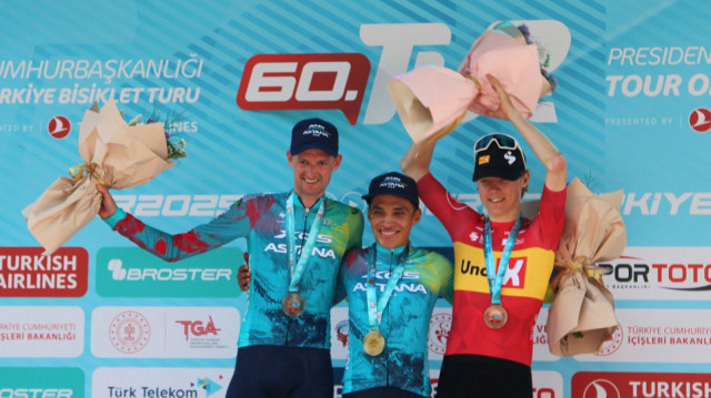60. Cumhurbaşkanlığı Türkiye Bisiklet Turu'nun Selçuk-Meryemana etabında XDS Astana takımı performansıyla öne çıktı.
