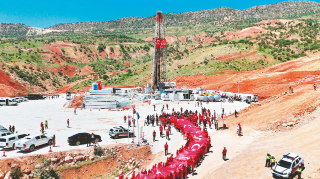 Gabar'daki törene Enerji ve Tabii Kaynaklar Bakanı Alparslan Bayraktar, AK Parti Grup Başkanı Abdullah Güler ve farklı partilerden milletvekilleri katıldı.