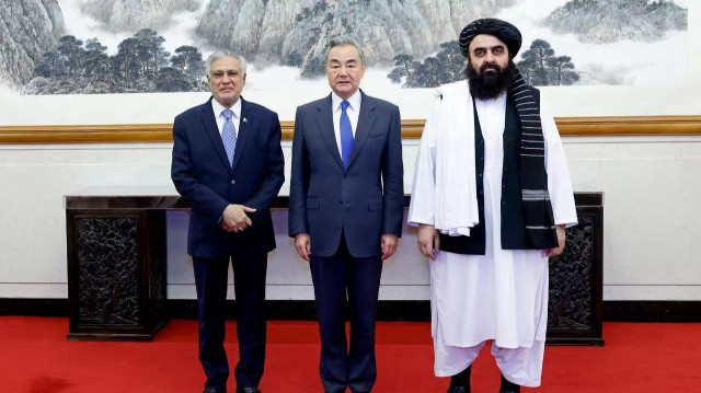 La réunion trilatérale des ministres des affaires étrangères de la Chine, de l'Afghanistan et du Pakistan.