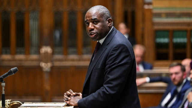 Une photo diffusée par le Parlement britannique montre le ministre britannique des affaires étrangères, David Lammy, s'adressant aux députés lors d'une déclaration sur Israël et la guerre à Gaza à la Chambre des communes, à Londres, le 20 mai 2025.