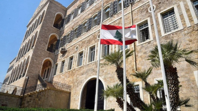 كيف يستفيد لبنان اقتصاديا من رفع العقوبات الأمريكية عن سوريا؟
