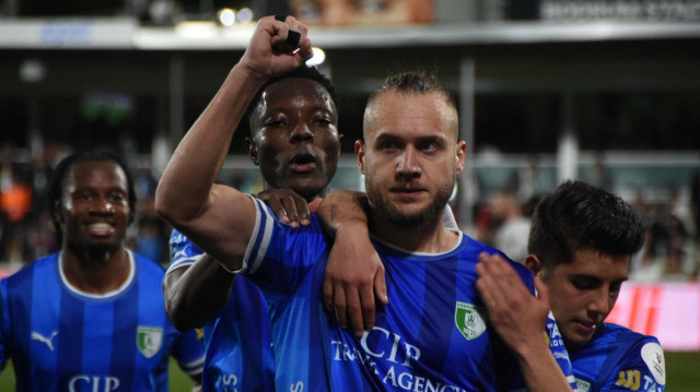 Lige veda edecek son takım ya Bodrum FK ya da Alanyaspor olacak.