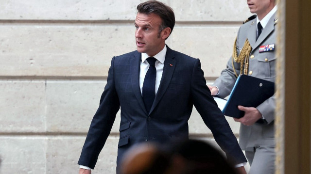 Le président français Emmanuel Macron arrive pour s'adresser au public lors de la cérémonie de remise du prix "Non au harcèlement" au palais de l'Élysée à Paris, le 21 mai 2025.