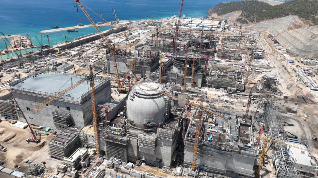 La mise en service de la première centrale nucléaire turque d'Akkuyu.