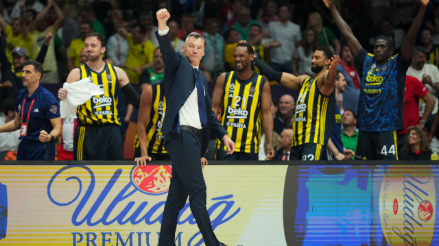Sarunas Jasikevicius ve oyuncuların yaşadığı sevinç.