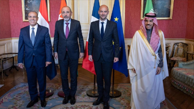 وزراء خارجية عرب يبحثون بباريس جهود إنهاء حرب غزة و"حل الدولتين"