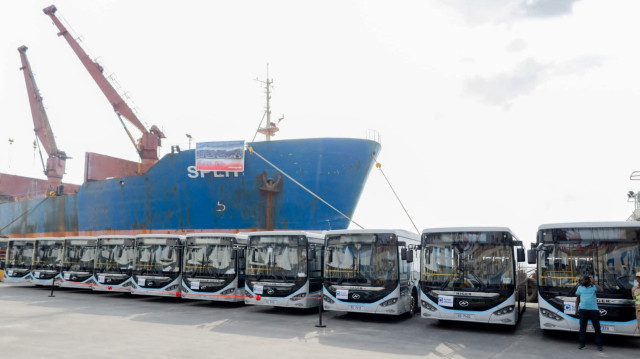 Les dix nouveaux bus destinés au personnel d’Alport Conakry marquent une nouvelle étape dans le partenariat stratégique entre la Guinée et le Groupe Albayrak.