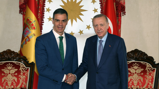 Turkish President Recep Tayyip Erdogan receives Spanish Prime Minister Pedro Sanchez in Istanbul, Turkiye on May 23, 2025. (AA)