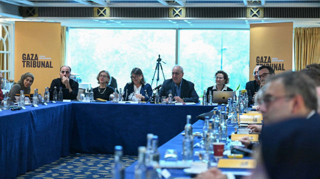 Des universitaires, des intellectuels, des défenseurs des droits de l'homme et des représentants des médias et des organisations de la société civile se sont réunis à Londres pour lancer l'initiative du "Tribunal de Gaza", qui vise à enquêter sur les crimes de guerre commis par Israël à Gaza, le 1er novembre 2024 à Londres, au Royaume-Uni. Pendant deux jours, plusieurs réunions ont été organisées, auxquelles ont participé près de 100 personnes.