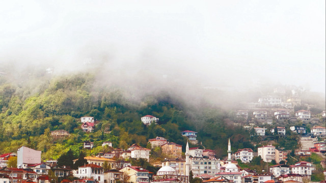 Bazen sis basar Ordu’yu Boztepe’nin heybetini örter.