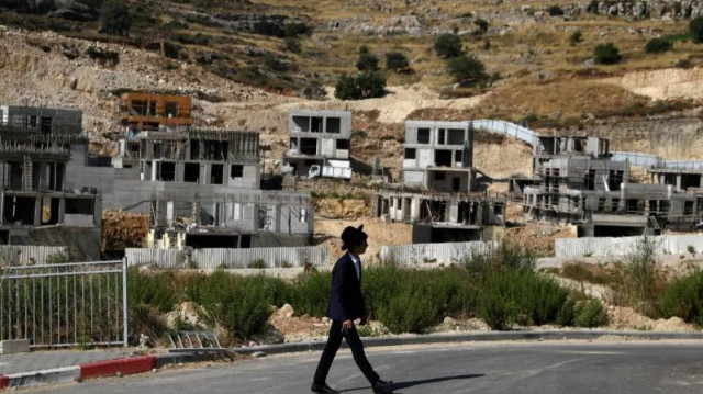 هيئة فلسطينية: إسرائيل تشرع بشق شارع استيطاني غربي رام الله