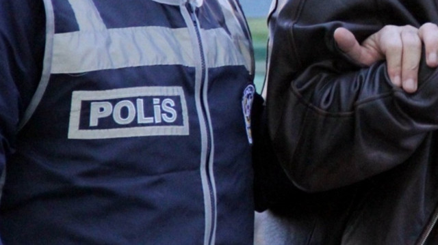 Aranan FETÖ şüphelilerinden biri saklandığı ikamette, diğeri ise hücre evinde yakalandı. (Foto: Arşiv)