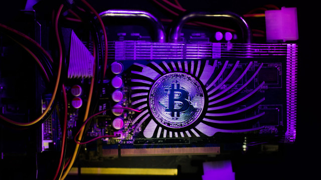 Le Pakistan redirige 2.000 MW d’énergie excédentaire vers l’IA et le minage de Bitcoin.