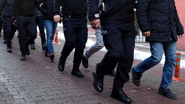 Samsun İl Emniyet Müdürlüğü Narkotik Suçlarla Mücadele Şubesi, uyuşturucu madde ticareti yaptığı tespit edilen şüphelilere yönelik çalışma başlattı.
