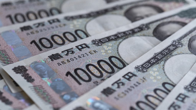 Tokyo perd sa première place mondiale après 34 ans, malgré une hausse record de ses actifs à l’étranger;