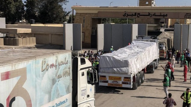 حكومة الاحتلال تتحدث عن إنجاز  4 مراكز "توزيع مساعدات" جنوب ووسط غزة